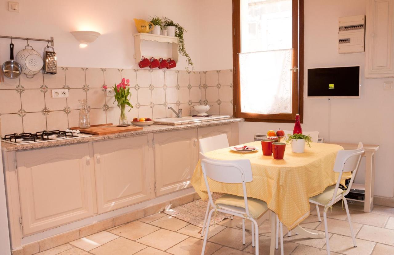 La Maison D'Eloise Arles Ngoại thất bức ảnh
